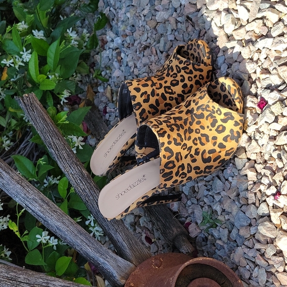 Animal Print Heels - Picture 2 of 10